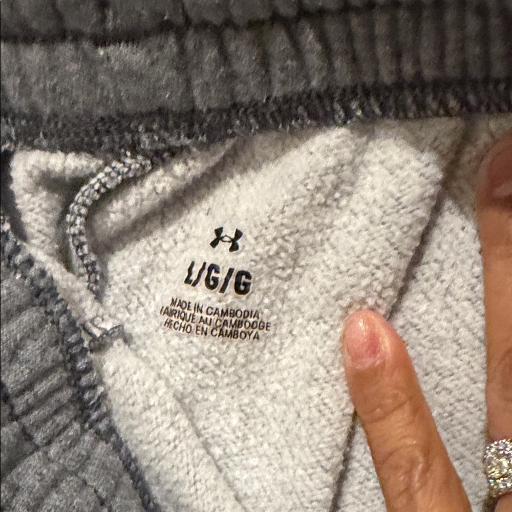 Under Armour Women's Gray Track Pants - Picture 4 of 5